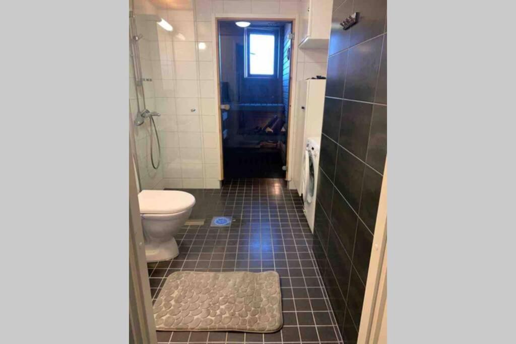 Modern Apartment With Sauna Nearby Airport Вантаа Екстериор снимка