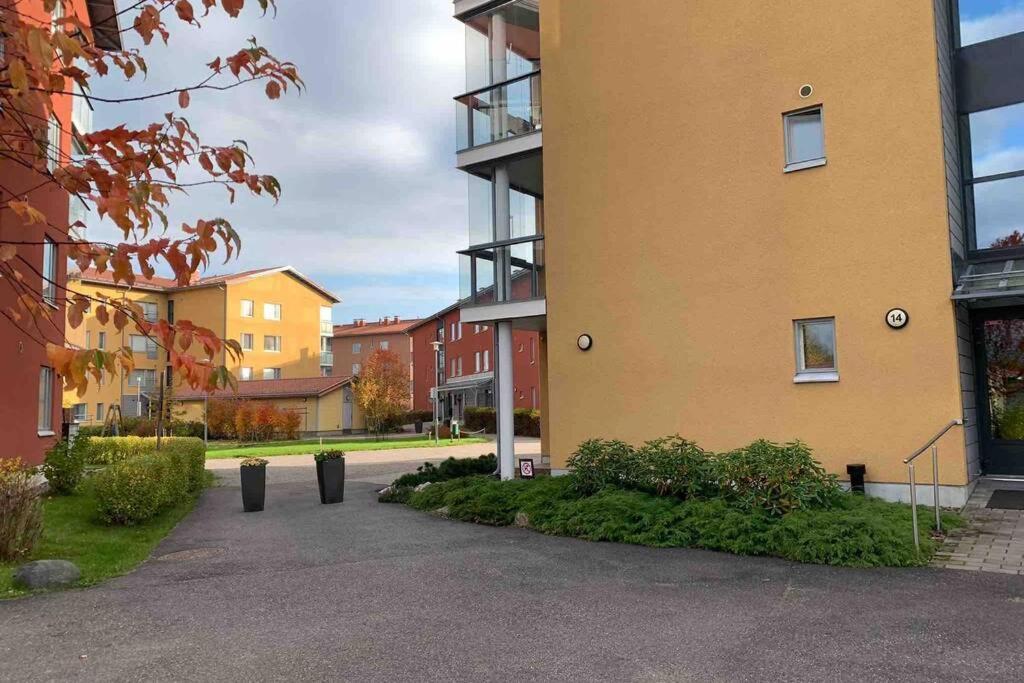Modern Apartment With Sauna Nearby Airport Вантаа Екстериор снимка